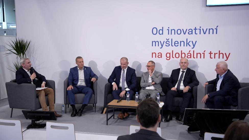 Debata Ekonomu: Drahé energie, regulace a chybějící lidé