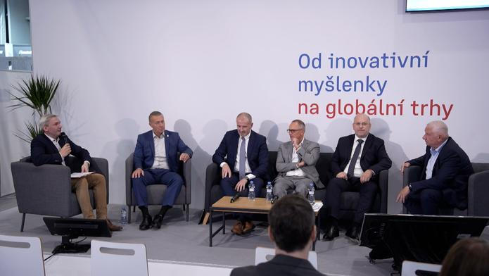 Debata Ekonomu: Drahé energie, regulace a chybějící lidé