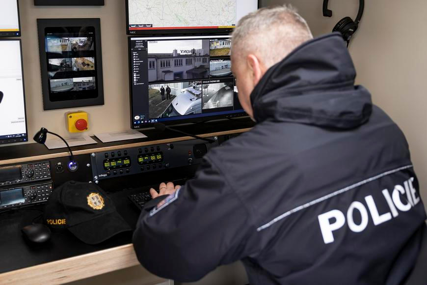 Cizinci z jihovýchodu Evropy zneužili ukrajinské uprchlíky a Česko okradli o miliony