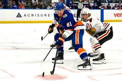 NHL: Chicago Blackhawks at New York Islanders