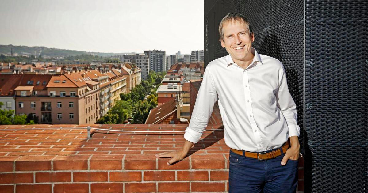 „Prostě to zbořím.“ Zvolte mě a část ruské chlouby v Praze půjde k zemi, tvrdí starosta