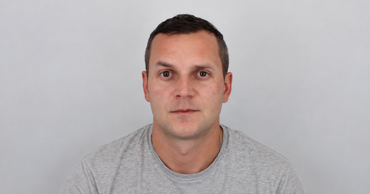 „Stačí koukat na fábku s 8888 na značce.“ Policie hledá velmi nebezpečného muže