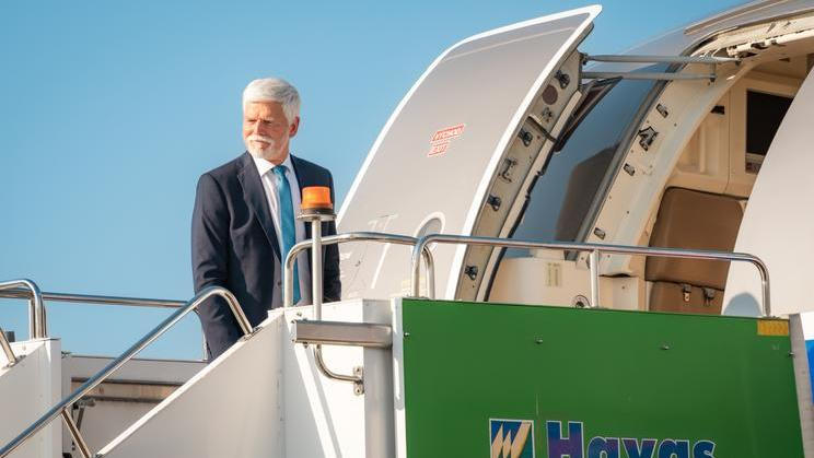 Prezident se vrátil z dovolené v Maroku. Místo tryskáče zvolil Ryanair –  Aktuálně.cz