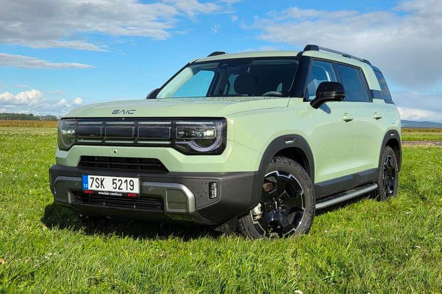 Neznámé SUV boří zažité pořádky. BAIC BJ30 se divočiny nebojí, nepípá a nemá příplatky