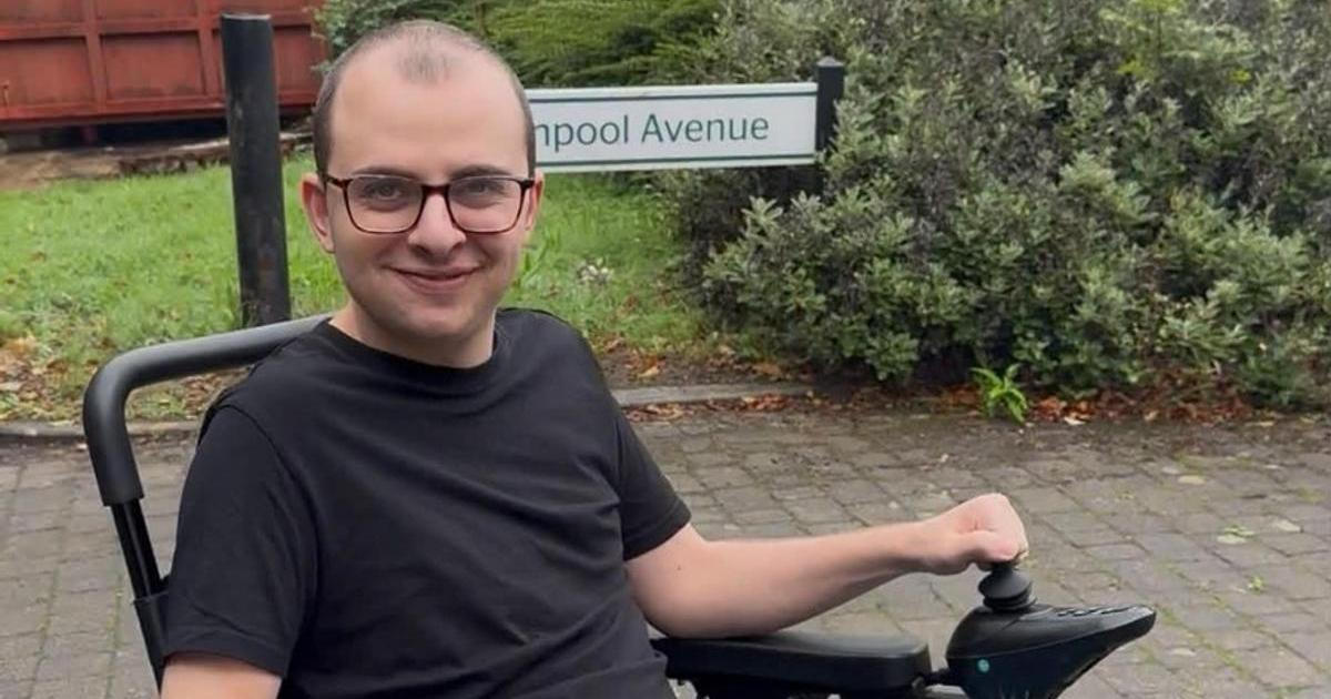 V hlavě má nádor. Příběh mladého Brita, kterému poslanci odmítli právo na smrt
