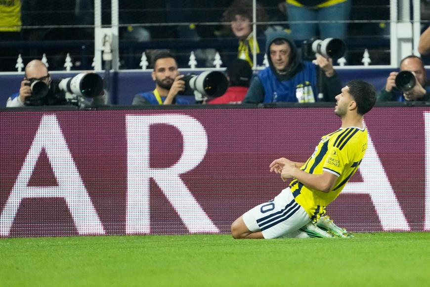 Fenerbahce - Slavia 2:2. Istanbulský kotel zkoprněl. Senzační vyrovnání trefil Kačor