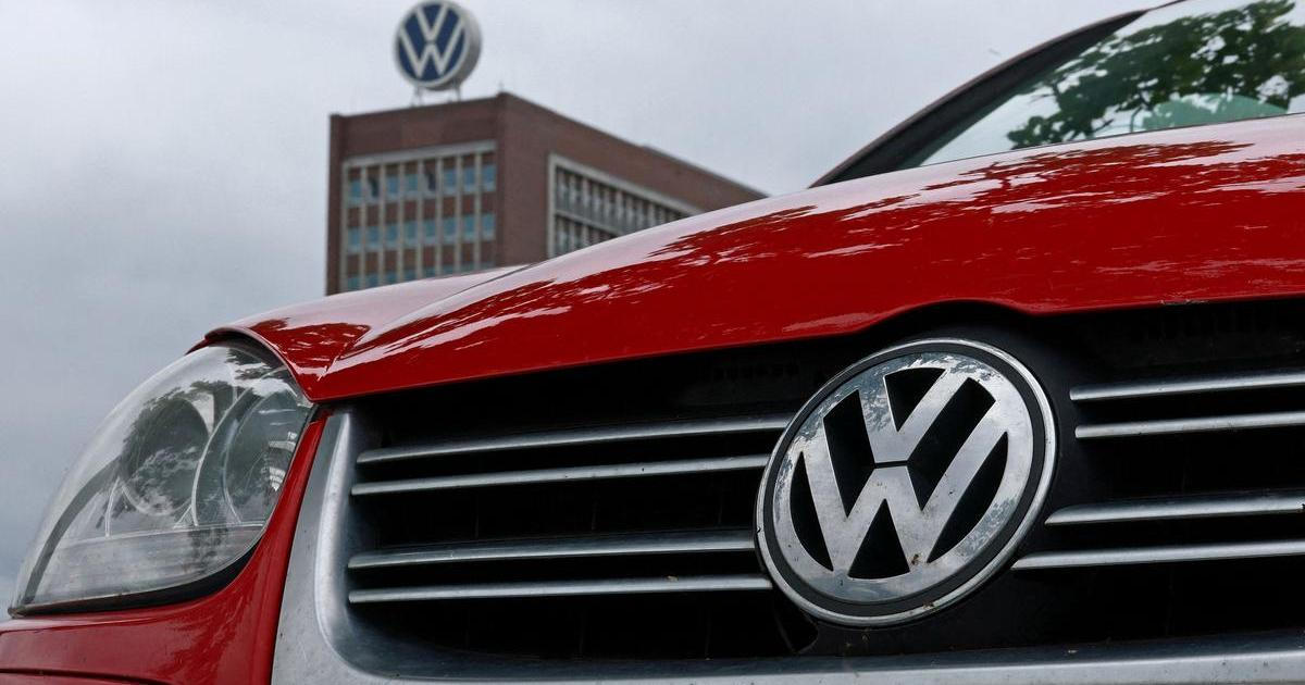 Volkswagen svolává přes 70 tisíc elektromobilů. Kvůli vadným bateriím hrozí požár