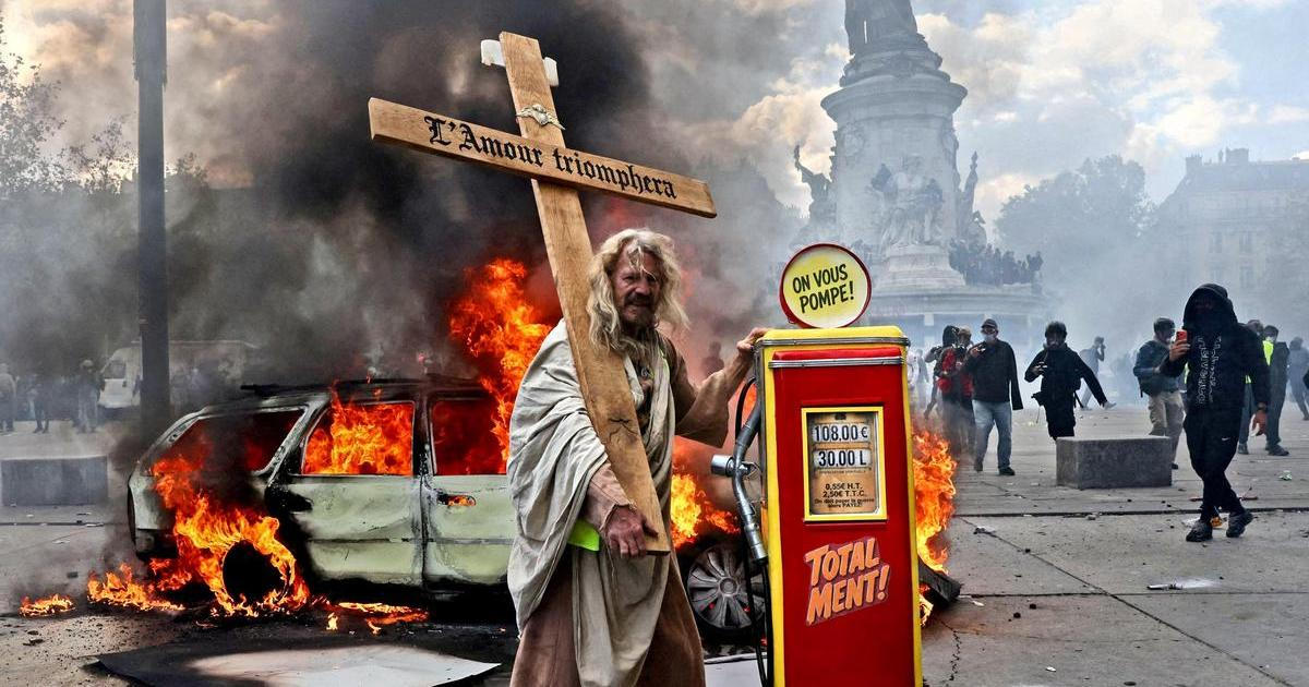 AI, nebo realita? Trump viní migranty, Macron mluví o falešných záběrech