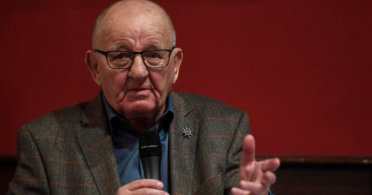 Na Olšanských hřbitovech v Praze se lidé rozloučí s Rudolfem Křesťanem