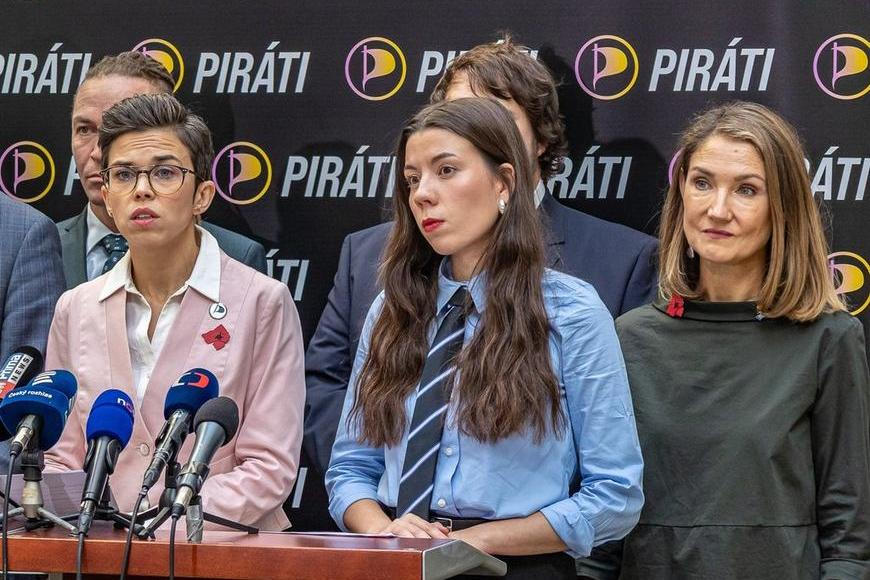„Aby vyžebral miliardové dotace.“ Piráti nedají Tykačovi spát, další žaloba je u soudu