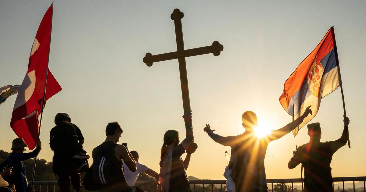 Návrat do země, která se točí v kruhu. Jak spadlé nádraží změnilo Srbsko
