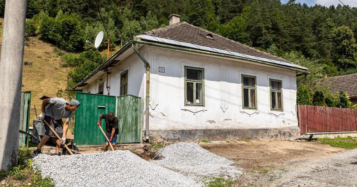 Mysleli, že domu nic nechybí. Z levné koupě za půl milionu byla šestiletá dřina