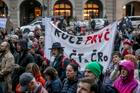 Demonstrace proti zrušení koncesionářských poplatků za Českou televizi a Český rozhlas