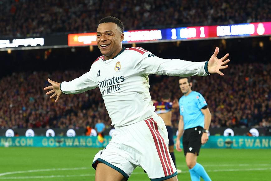 Real zmrazil domácí Barcelonu. Mourinhův velký triumf gólově režíroval Mbappé