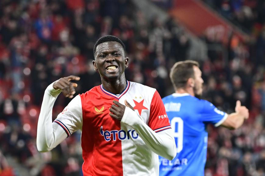 Slavia ukončila neobvyklou černou sérii. Proti Zbrojovce zářil Suleiman