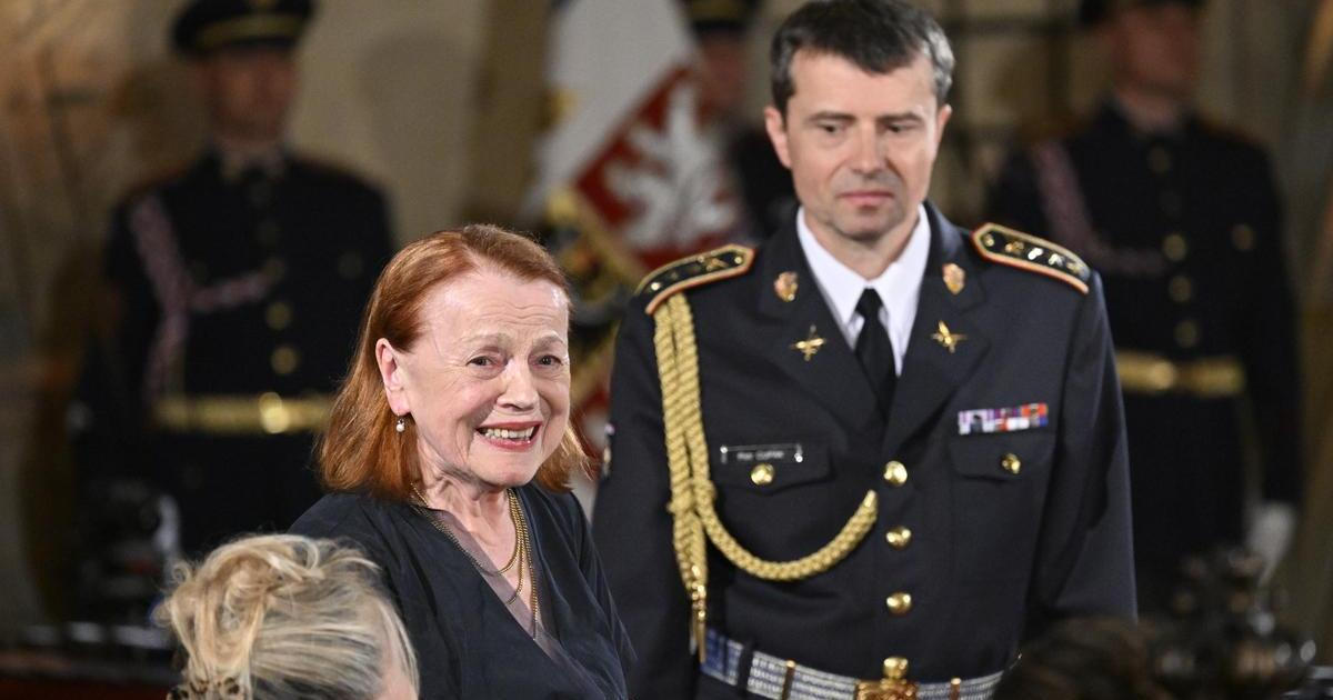 Řád Bílého lva dostali Čáslavská, Janžurová, Forman. Oceněni byli i Hřebejk či Emmons