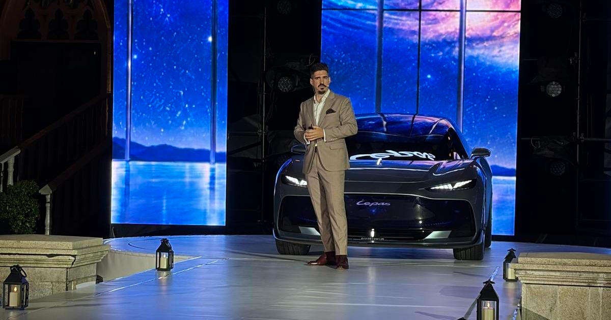 Přední maska jako displej. Šéfdesignér nové značky chce, aby si lidé mohli měnit tvář auta