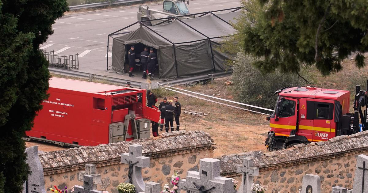 Ve Španělsku začal třídenní státní smutek za oběti srážky vlaků, zemřelo 68 lidí
