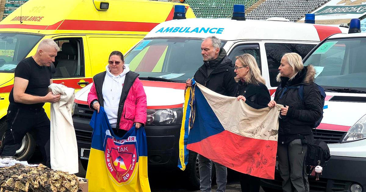 „Týká se to i nás.“ Foltýn s vlajkou namočenou v krvi Čechů řekl, co chystá Rusko