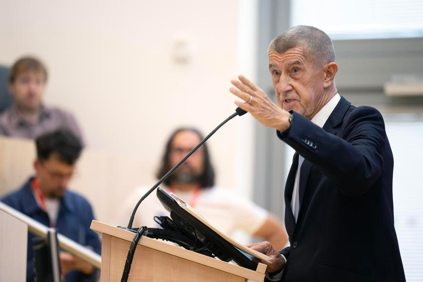 Diskusi o poplatcích nebudeme omezovat, tvrdí Babiš. Peníze prý nepůjdou z rozpočtu